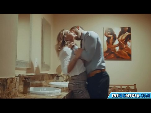 ❤️ ווען אַ באַסטי בלאָנדע סידוס איר אין אַ ציבור אָפּטריט ️ האָמעמאַדע פּאָרן ביי yi.xxxtun.ru ❌